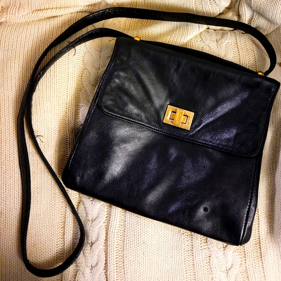 Black DKNY cross body bag - Picture 2 of 10